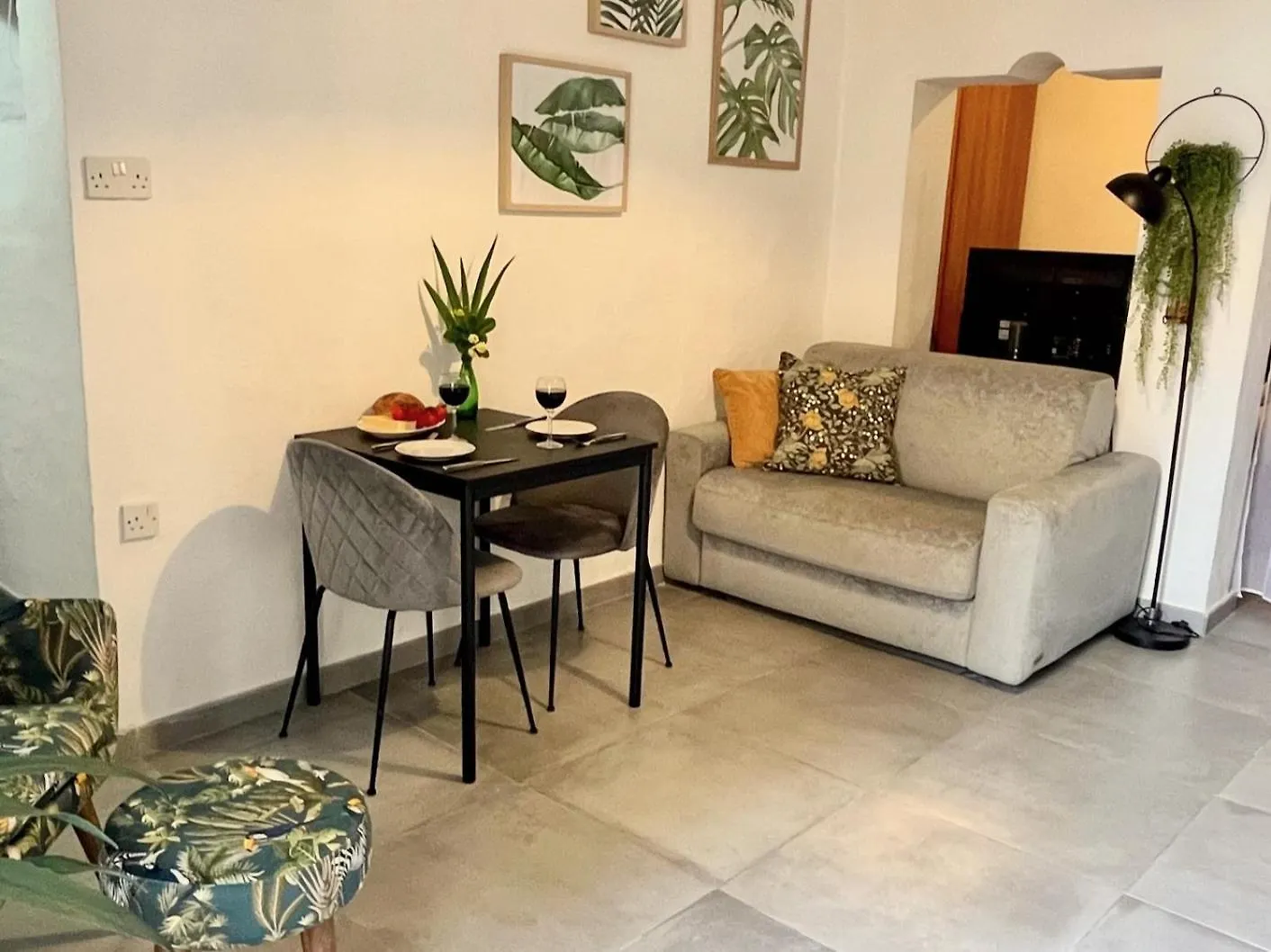 Cozy Flat. Swim Beach 2 Minutes Walk. The Old Valletta Mcri1-1 Apartment