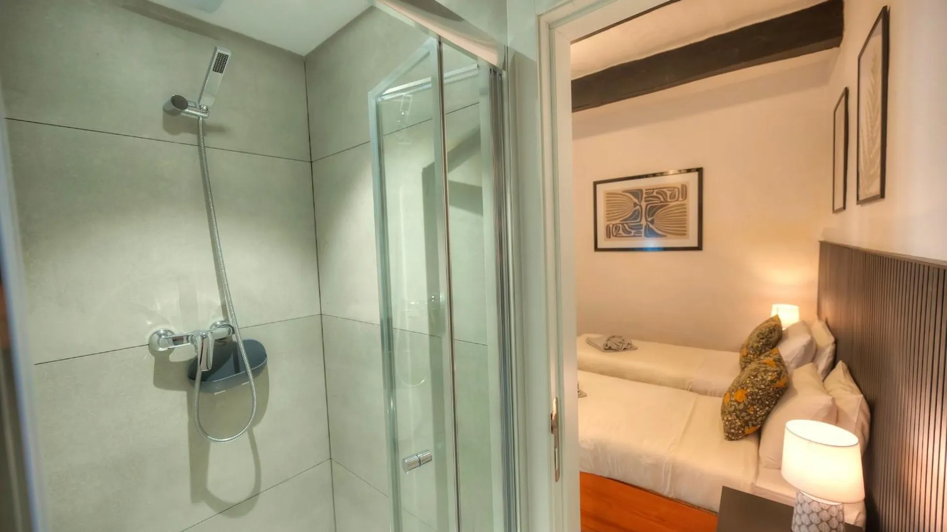 Apartment Cozy Flat. Swim Beach 2 Minutes Walk. The Old Valletta Mcri1-1